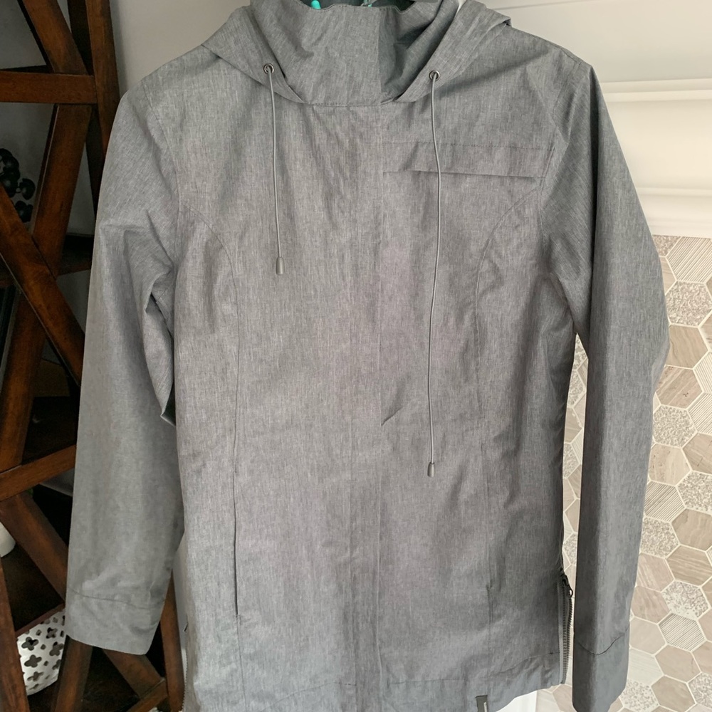 ❤️ Adorable rain jacket!
